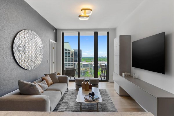 2678 Tigertail Ave #1703 Miami, FL 33133