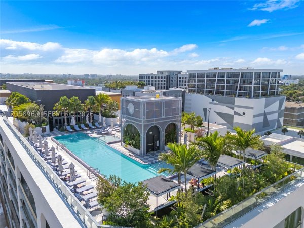 2700 NW 2nd Ave #422 Miami, FL 33127
