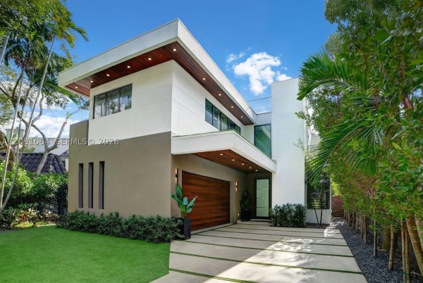 1780 Chucunantah Rd Miami, FL 33133