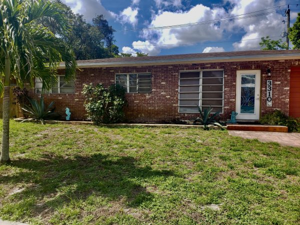 3310 SW 16th Fort Lauderdale, FL 33312