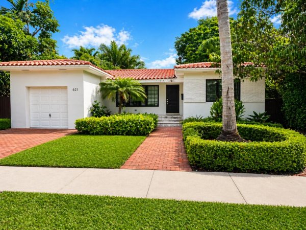 621 NE 56th Miami, FL 33137