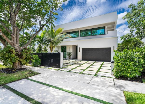 719 N Victoria Park Fort Lauderdale, FL 33304
