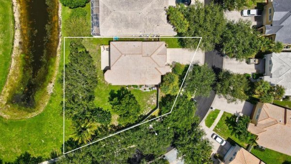 7191 Copperfield Lake Worth, FL 33467