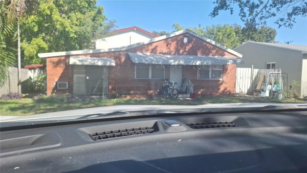 2523 Roosevelt #3 Hollywood, FL 33020