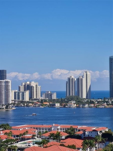 2851 NE 183rd #2203-05 Aventura, FL 33160