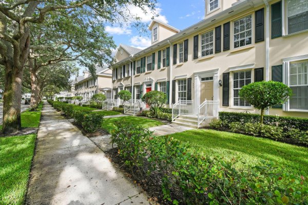 354 Jacaranda Dr Jupiter, FL 33458