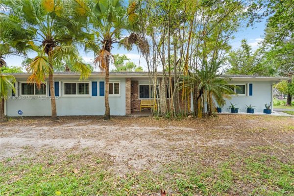 17600 SW 91st Ave Palmetto Bay, FL 33157