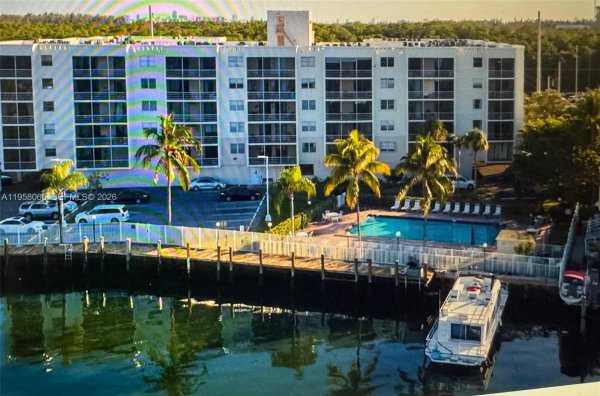 2821 N Miami Bch Blvd #2I North Miami Beach, FL 33160
