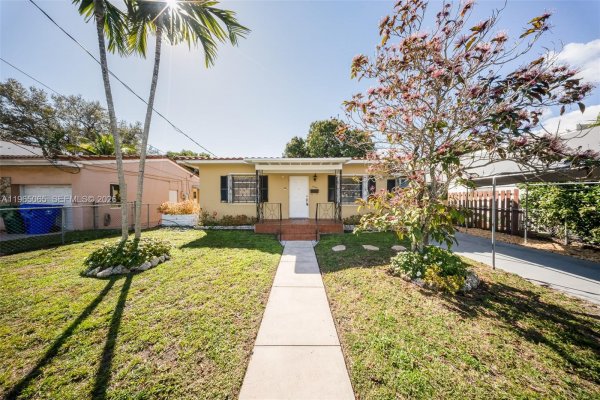 3330 SW 2nd St Miami, FL 33135