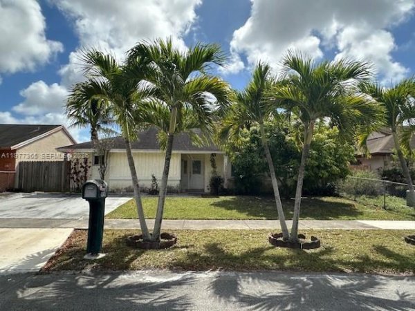 12320 SW 202nd Ter Miami, FL 33177