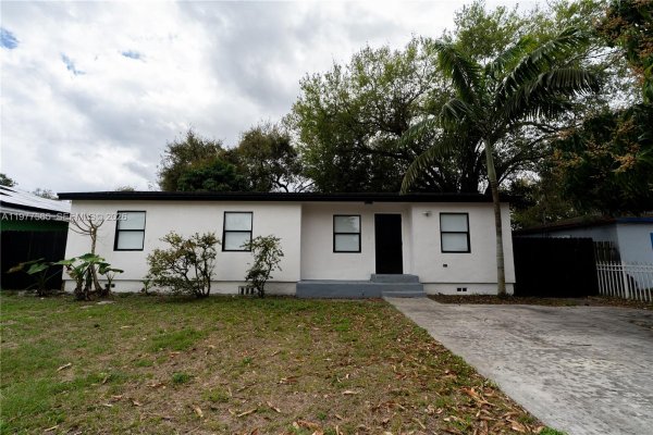 Undisclosed Address Miami Gardens, FL 33054