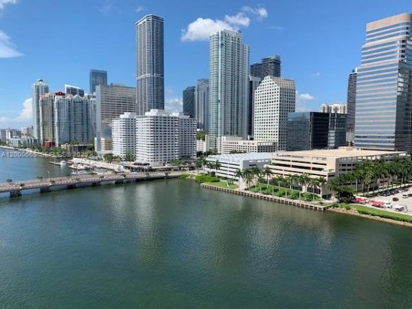 701 Brickell Key Blvd #1501 Miami, FL 33131