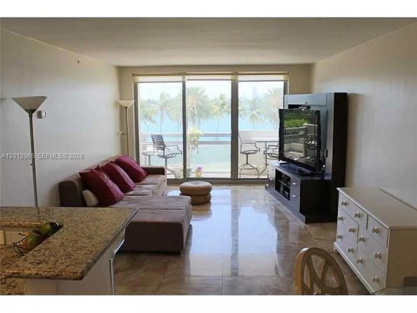 1500 Bay Rd #318S Miami Beach, FL 33139