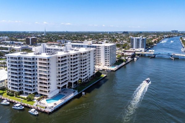 3100 NE 48th St #318 Fort Lauderdale, FL 33308