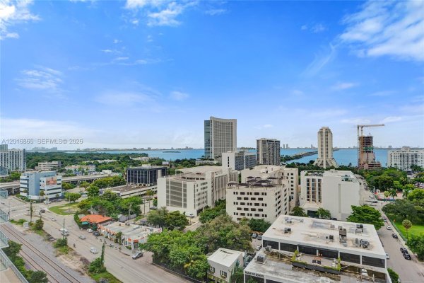121 NE 34th St #1406A Miami, FL 33137