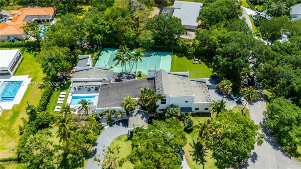 9715 SW 89th Ct Miami, FL 33176