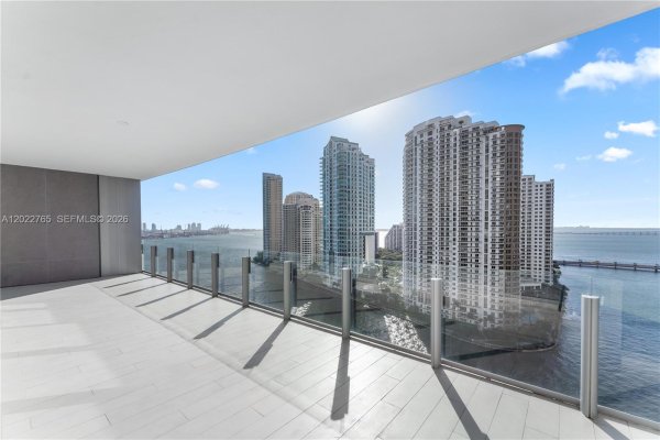 300 Biscayne Blvd Way #1802 Miami, FL 33131