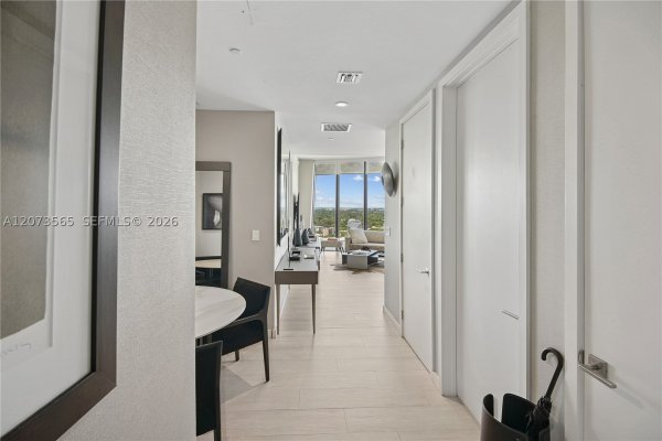 2831 S Bayshore Dr #1908 Miami, FL 33133