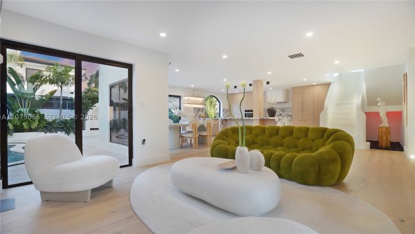 2311 SW 5th Ave Miami, FL 33129