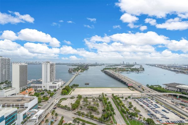 1400 Biscayne Blvd #2305 Miami, FL 33132