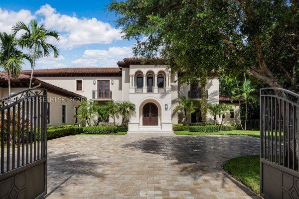 7740 SW 79th Ct Miami, FL 33143