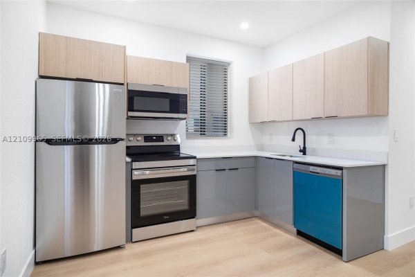 629 SW 10th Ave #11 Miami, FL 33130