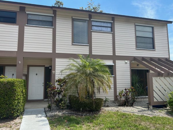 102 Sherwood Jupiter, FL 33458