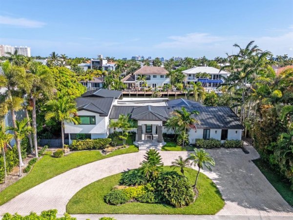 2878 NE 26th Fort Lauderdale, FL 33305