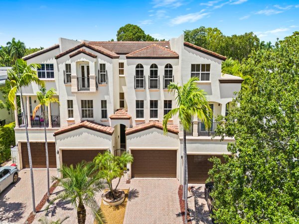 1423 NE 26th #1423 Fort Lauderdale, FL 33304