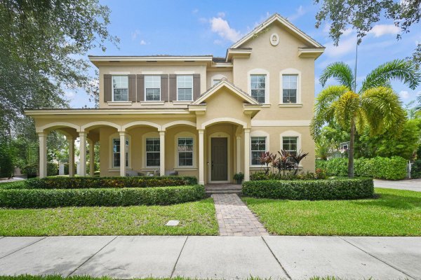 111 Tullamore Ave Jupiter, FL 33458