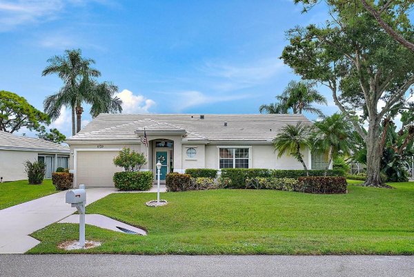 8729 SE Riverfront Ter Jupiter, FL 33469