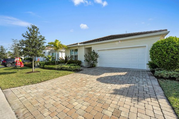 9765 SW Meridian Way Stuart, FL 34997