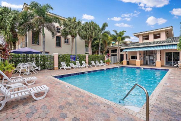 1200 Town Ctr #427 Jupiter, FL 33458