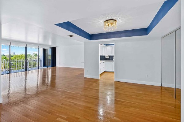 2 Grove Isle Dr #B404 Coconut Grove, FL 33133