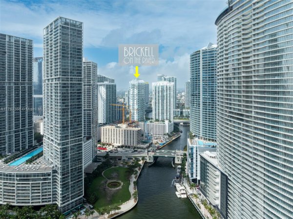 41 SE 5th St #1815 Miami, FL 33131