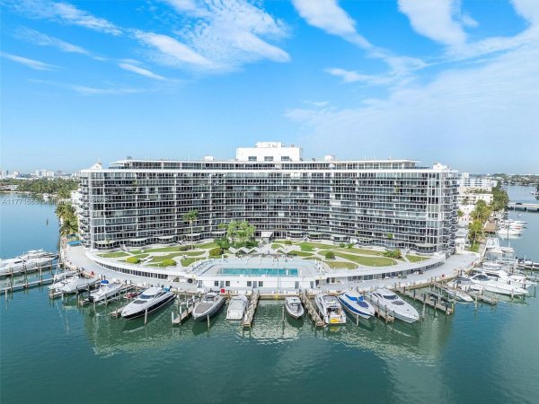 900 Bay Dr #526 Miami Beach, FL 33141