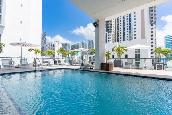 229 SW 9th #218 Miami, FL 33130