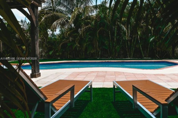 2539 Thomas St Hollywood, FL 33020