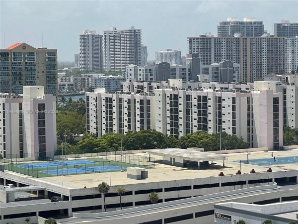16919 Bay Rd #414 Sunny Isles Beach, FL 33160