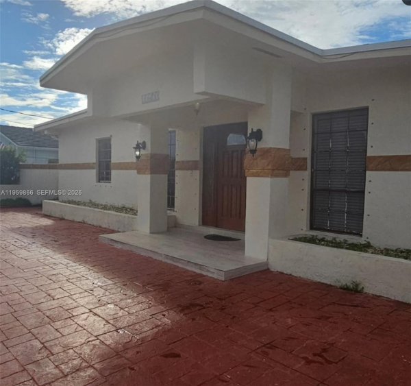 11470 SW 57th Ter #11470 Miami, FL 33173