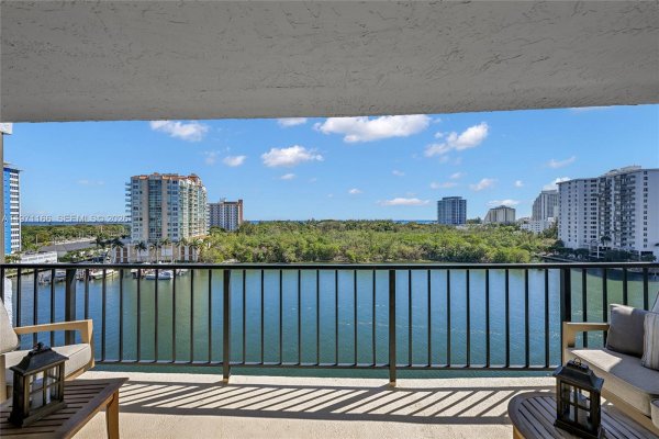 936 Intracoastal Dr #9H Fort Lauderdale, FL 33304