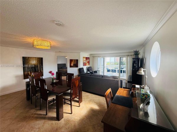 17801 N Bay Rd #614 Sunny Isles Beach, FL 33160