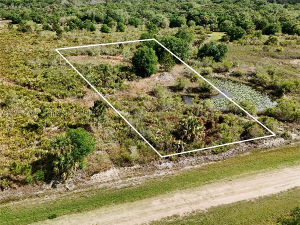 17923 NW 250th Okeechobee, FL 34972