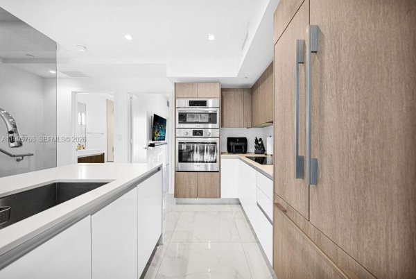 455 NE 39th St #205 Miami, FL 33137