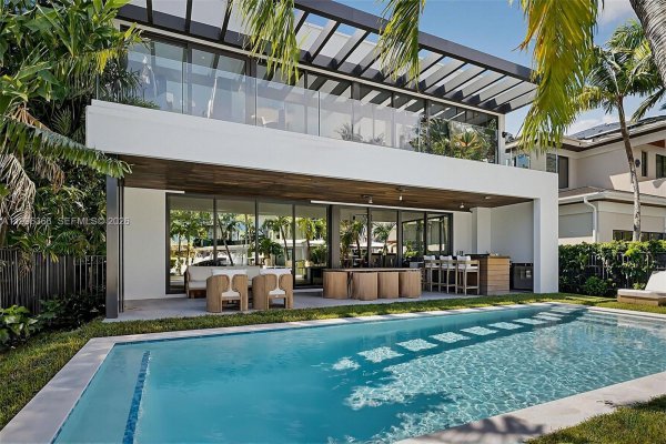 620 Solar Isle Dr Fort Lauderdale, FL 33301