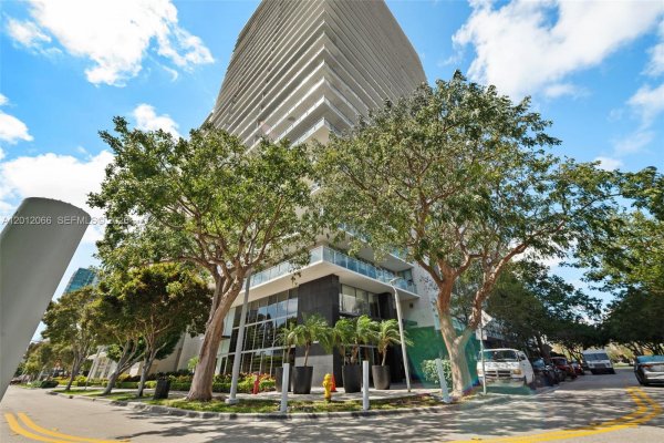 3470 E Coast Ave #H0302 Miami, FL 33137