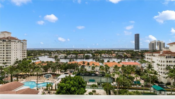 19955 NE 38th #1205 Aventura, FL 33180
