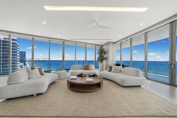 18975 Collins Ave #3000 Sunny Isles Beach, FL 33160