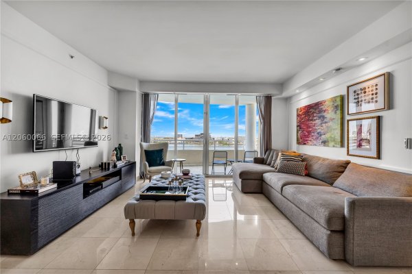 848 Brickell Key Dr #1102 Miami, FL 33131