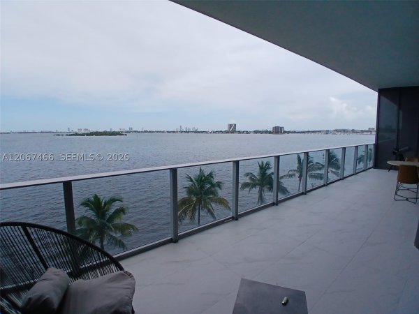 700 NE 24th St #204-A Miami, FL 33137